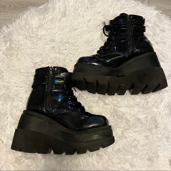 demonia shaker 52 holographic